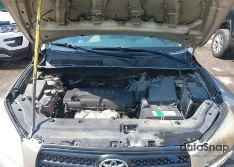 2006 Toyota Rav4 z USA, uszkodzony, nr VIN JTMBD33VX65004915